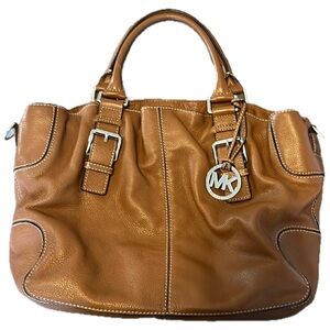 SOLD.     Stunning Brown Leather Michael Kors Crossbody/Shoulder/Handbag MK Tag!
